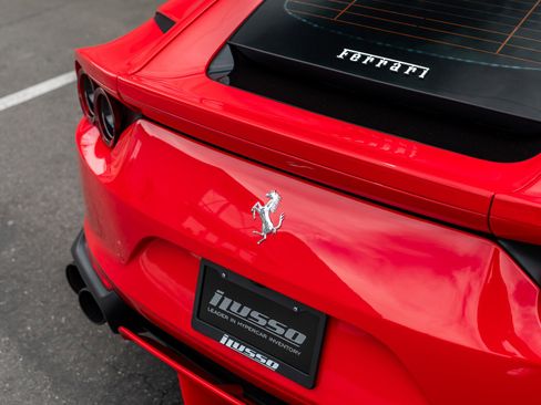 Used 2019 Ferrari 812 Superfast RWD image 28