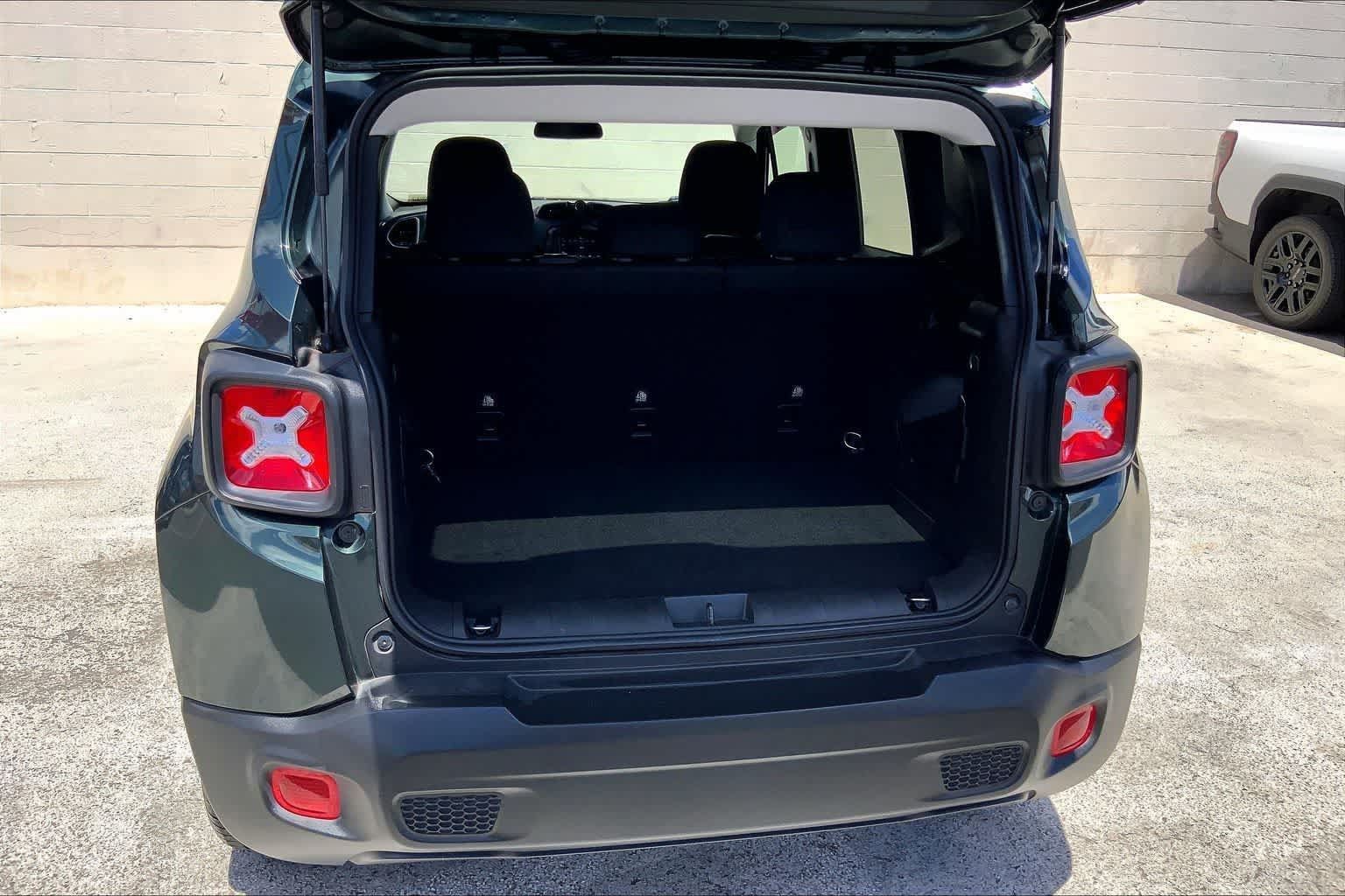 Used 2021 Jeep Renegade Sport FWD image 18