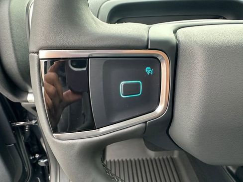 New 2025 Ford Expedition Active image 12