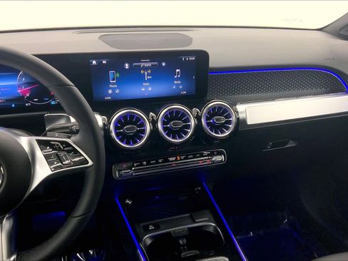 New 2026 Mercedes-Benz GLB 250 image 26