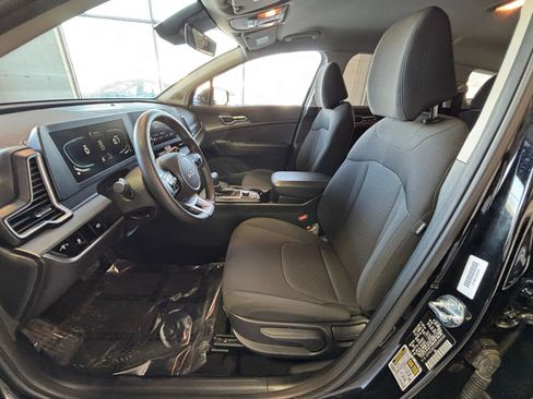 Used 2025 Kia Sportage LX image 31