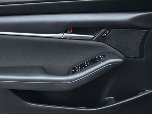 Used 2021 MAZDA MAZDA3 s image 43