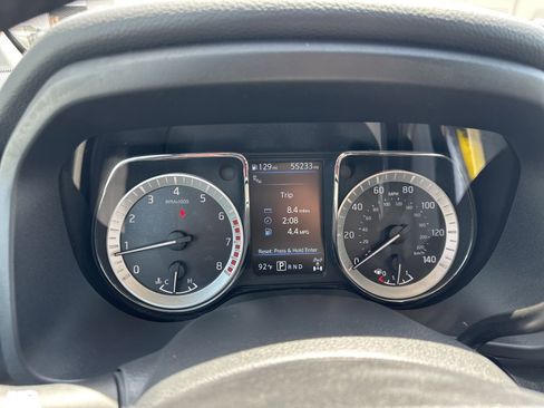 Used 2019 Nissan Titan SL w/ Off-Road Package AWD/4WD image 41