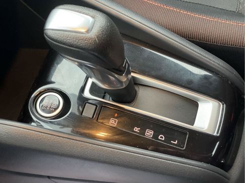 Used 2021 Nissan Versa SR FWD image 36