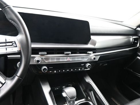 Used 2023 Kia Telluride LX image 13