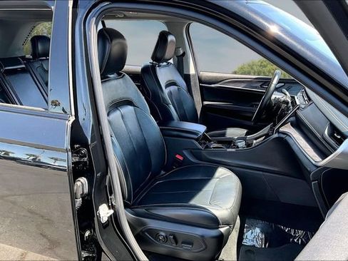 Used 2022 Jeep Grand Cherokee Limited RWD image 28