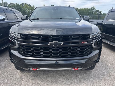 Used 2024 Chevrolet Suburban Z71 w/ Luxury Package AWD/4WD image 2