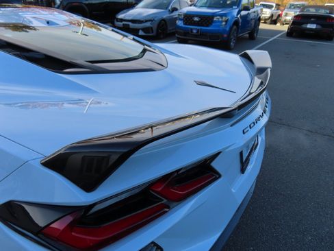 Used 2022 Chevrolet Corvette Stingray Premium Cpe w/ Z51 Performance Package image 13