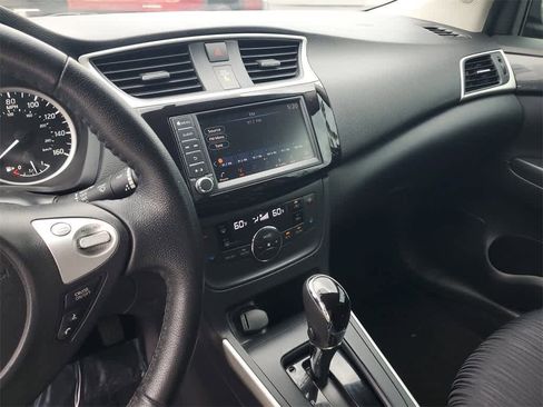 Used 2019 Nissan Sentra SV image 31