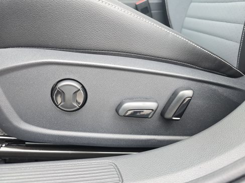 New 2026 Volkswagen Jetta SE image 26