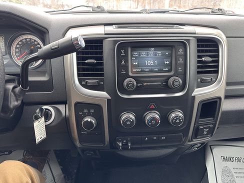 Used 2015 RAM 3500 SLT w/ Cold Weather Group image 17