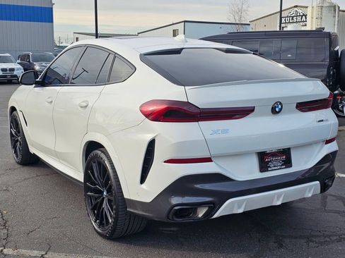 Used 2023 BMW X6 xDrive40i w/ M Sport Package image 3