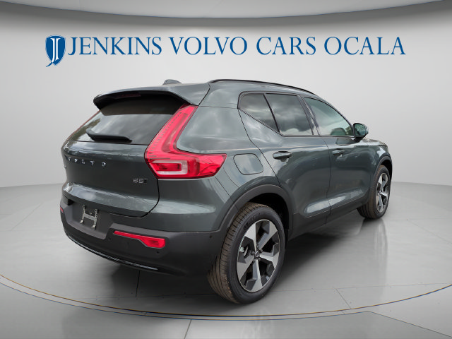 New 2026 Volvo XC40 B5 Plus w/ Protection Package Premier AWD/4WD image 3