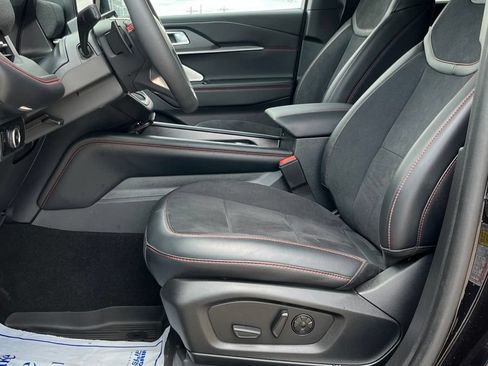 Used 2025 Ford Explorer ST AWD/4WD image 12