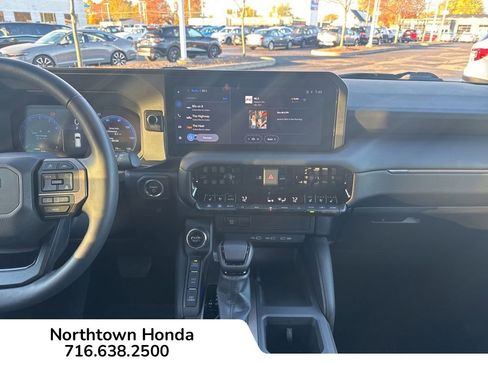 Used 2024 Toyota Land Cruiser image 21