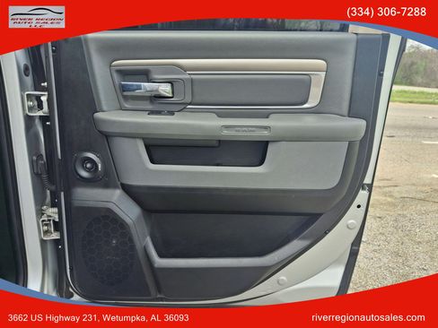 Used 2017 RAM 1500 Classic SLT image 13