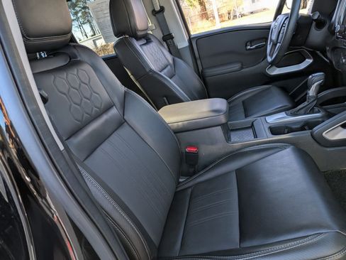 Certified 2024 Nissan Frontier SL w/ Technology Package image 32