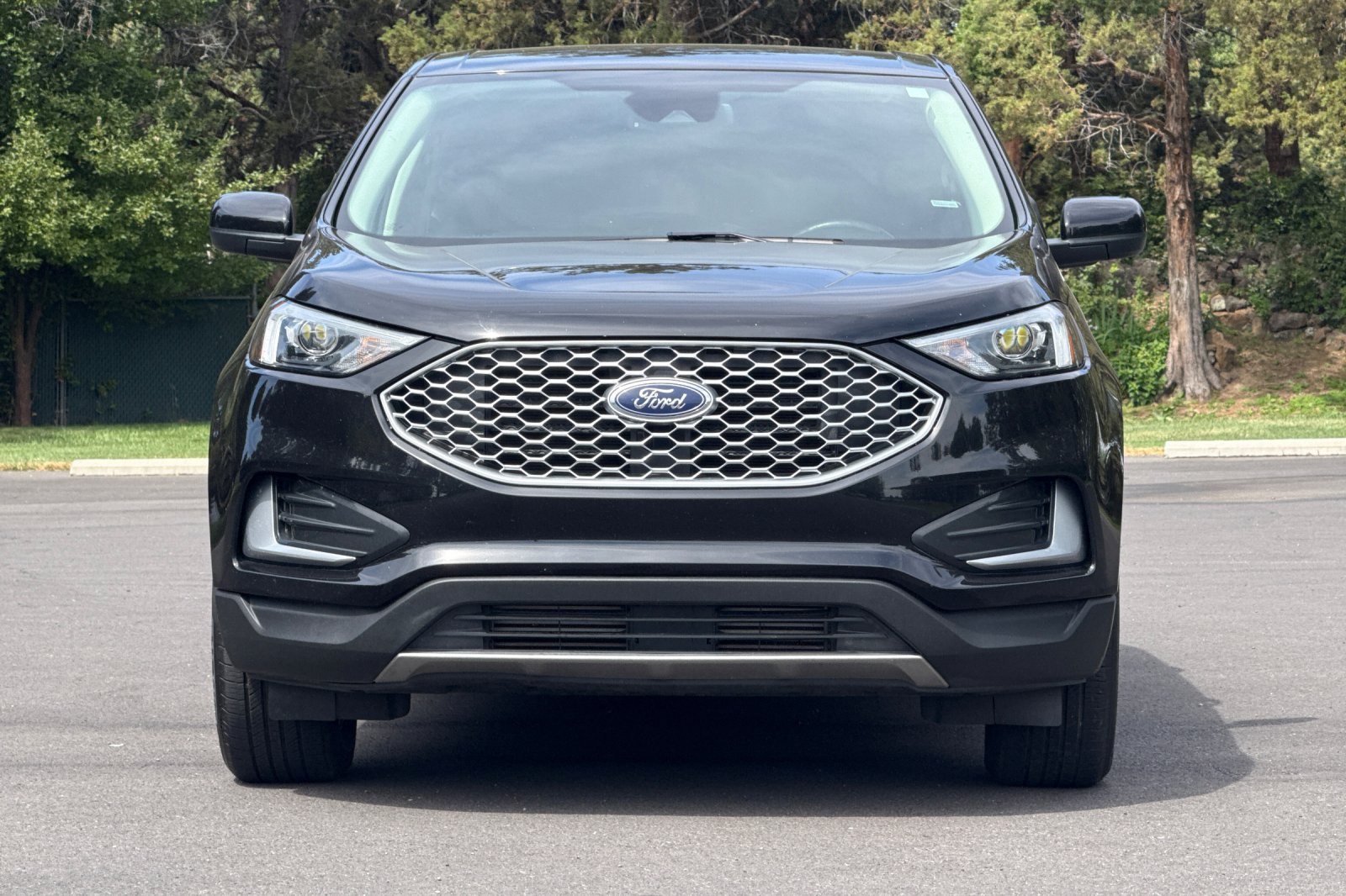 Used 2024 Ford Edge SEL AWD/4WD image 9