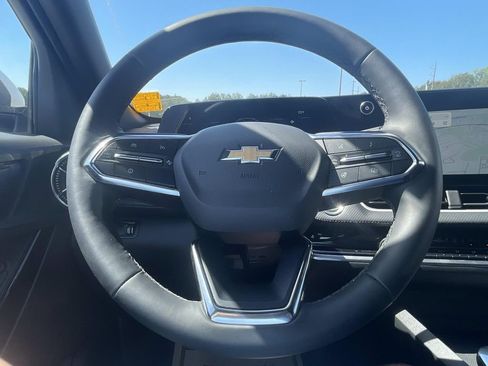 New 2026 Chevrolet Equinox LT FWD image 26