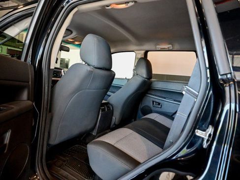 Used 2008 Jeep Grand Cherokee Laredo AWD/4WD image 17