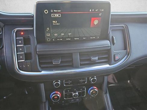 Used 2023 GMC Yukon XL SLT image 15