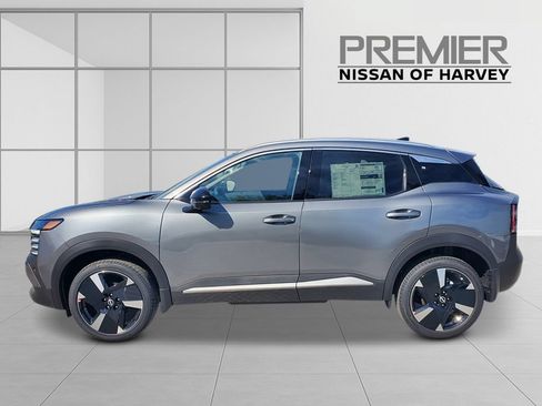 Used 2026 Nissan Kicks SR FWD image 3
