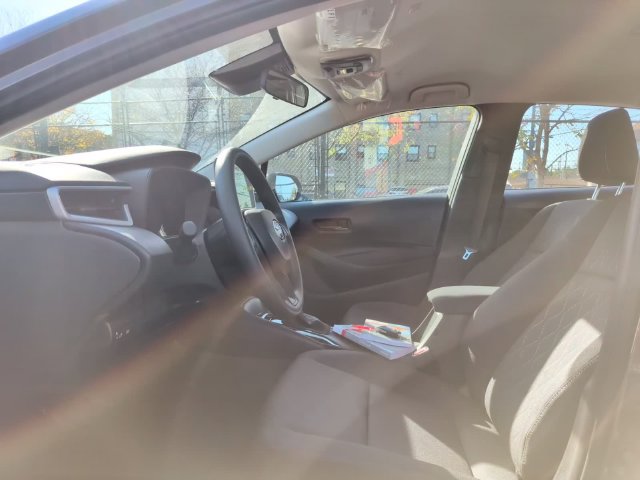 Used 2027 Toyota Corolla LE FWD image 12