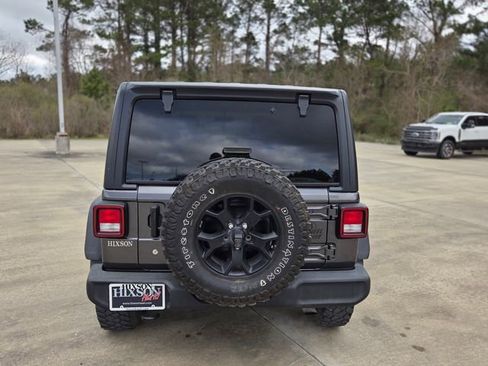 Used 2021 Jeep Wrangler Unlimited Sport image 4