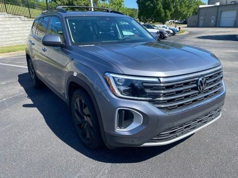 Used 2024 Volkswagen Atlas SE AWD/4WD image 8