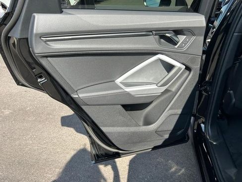 New 2025 Audi Q3 2.0T Premium image 11