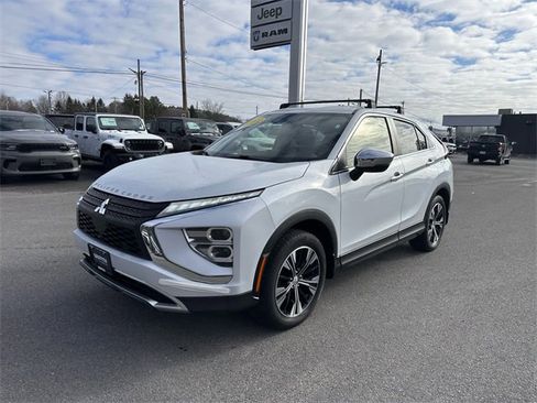 Used 2022 Mitsubishi Eclipse Cross SE image 1