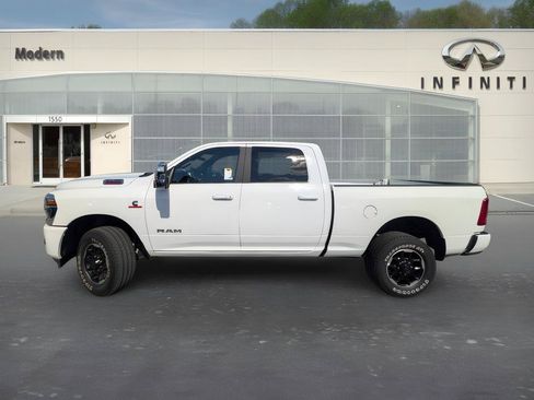Used 2026 RAM 2500 Laramie AWD/4WD image 6
