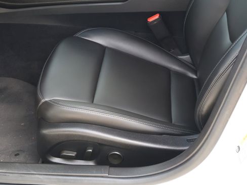 Certified 2022 Cadillac CT5 Luxury w/ Sun And Sound Package image 19