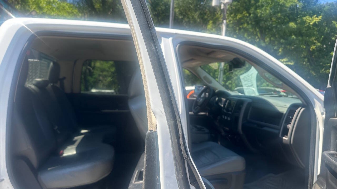 Used 2017 RAM 2500 Tradesman w/ Protection Group AWD/4WD image 9