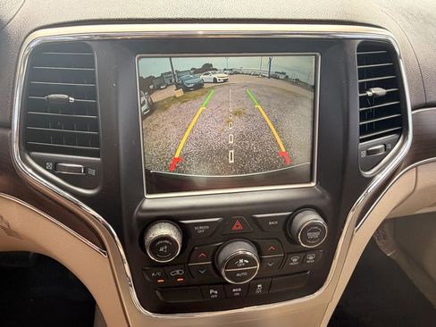 Used 2015 Jeep Grand Cherokee Overland RWD image 19
