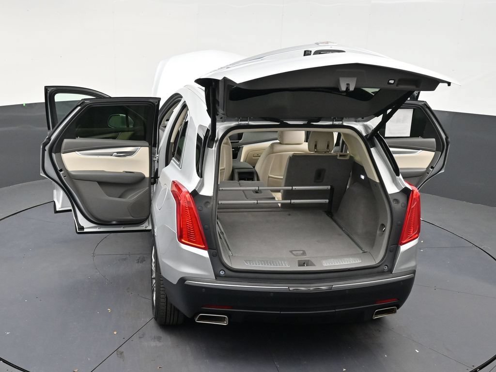 Used 2017 Cadillac XT5 Luxury w/ Driver Awareness Package FWD image 32