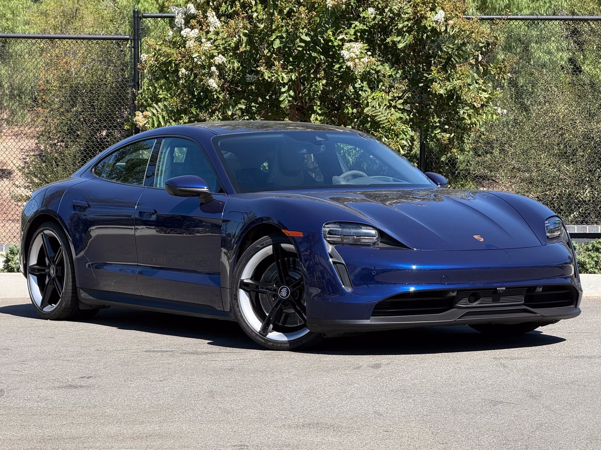 Certified 2023 Porsche Taycan 4S AWD/4WD image 9