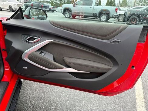 Used 2020 Chevrolet Camaro ZL1 image 14