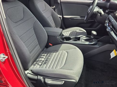 Certified 2025 Kia K4 EX FWD image 17