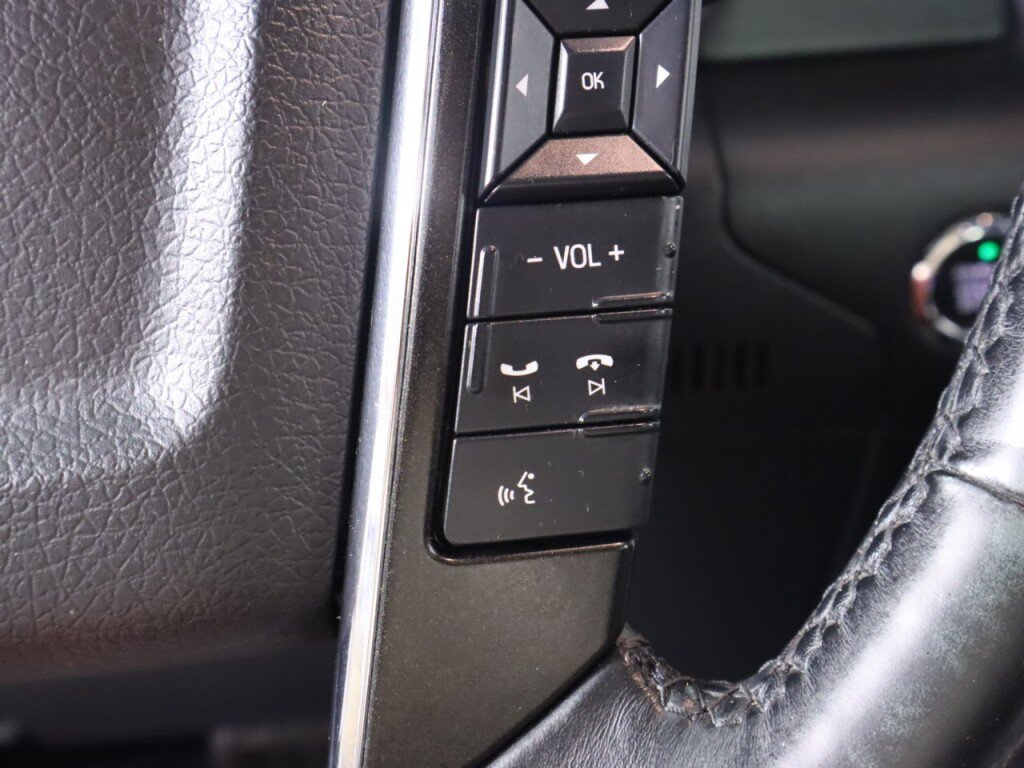 Used 2016 Lincoln Navigator Select RWD image 13