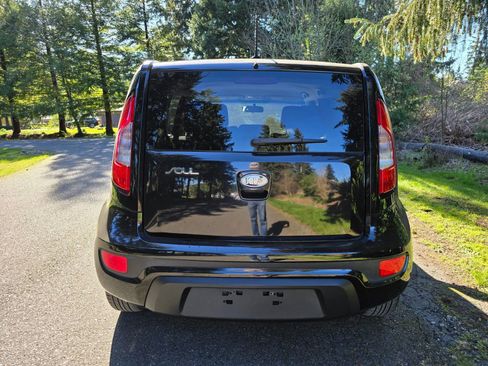 Used 2012 Kia Soul FWD image 4
