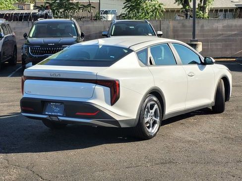 New 2026 Kia K4 FWD image 4