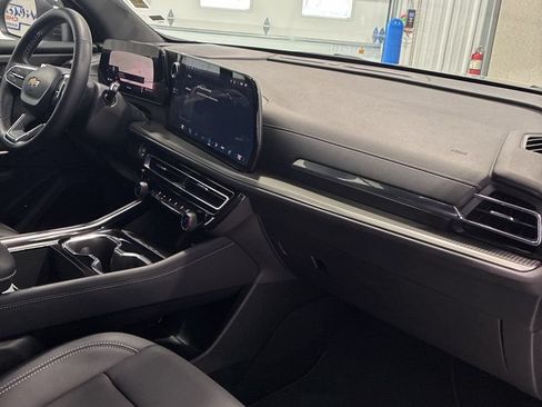 Used 2026 Chevrolet Traverse LT AWD/4WD image 40