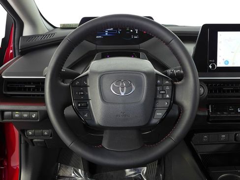 Used 2025 Toyota Prius Plug-In Hybrid image 26