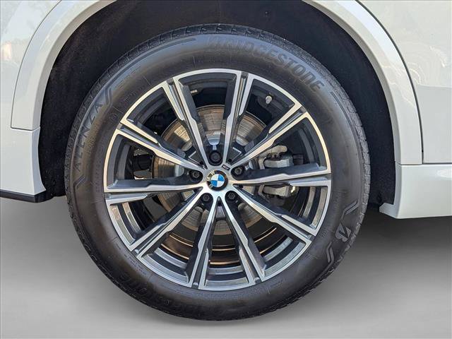 Certified 2024 BMW X5 xDrive40i w/ M Sport Package AWD/4WD image 23