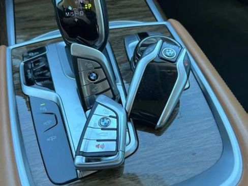 Used 2018 BMW 740i image 57