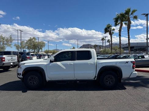 Used 2025 Nissan Frontier Pro-X w/ Pro Convenience Package image 8