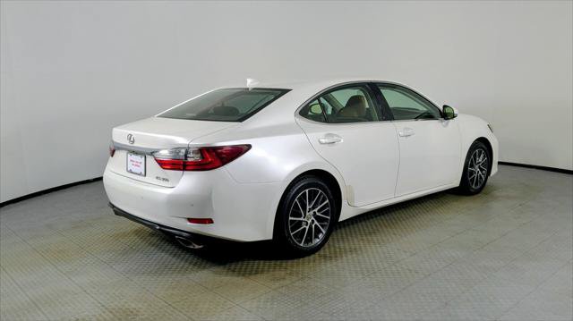 Used 2018 Lexus ES 350 w/ Luxury Package w/Wood Trim FWD image 8