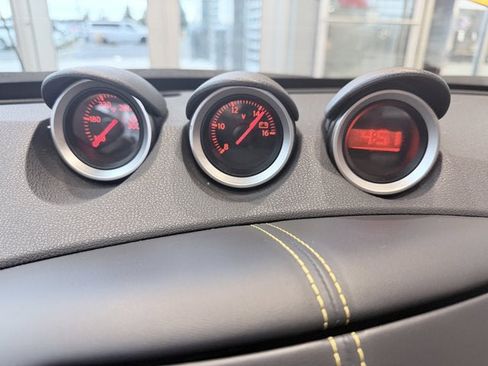 Used 2019 Nissan 370Z w/ Sport Package image 10