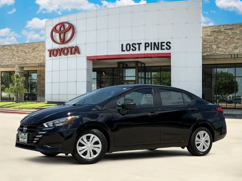 Used 2025 Nissan Versa S FWD image 1